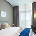 Luxury Damac Studio W Canal View Near Burj Khalifa