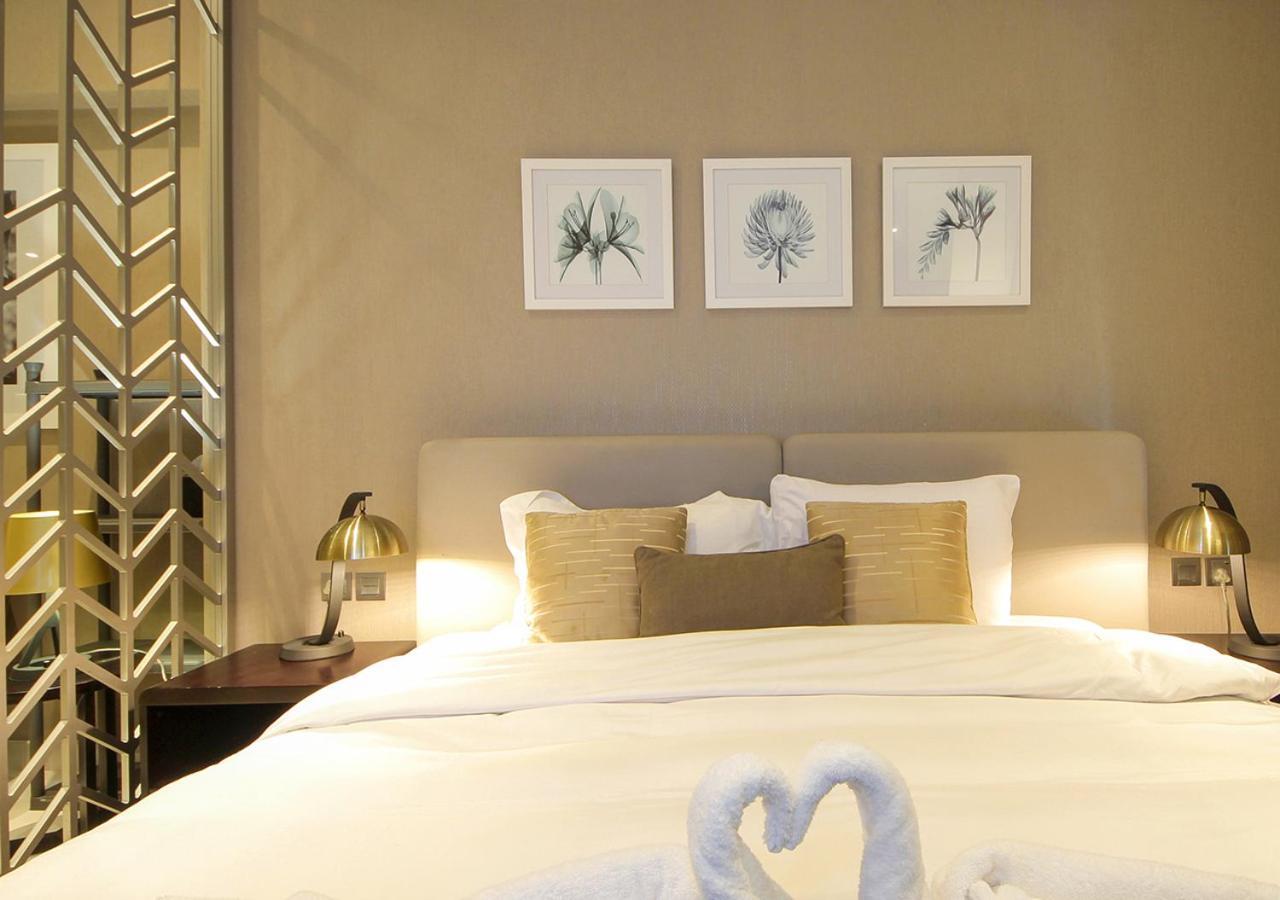Apartment Luxury Damac W Canal View Near Burj Khalifa Dubai